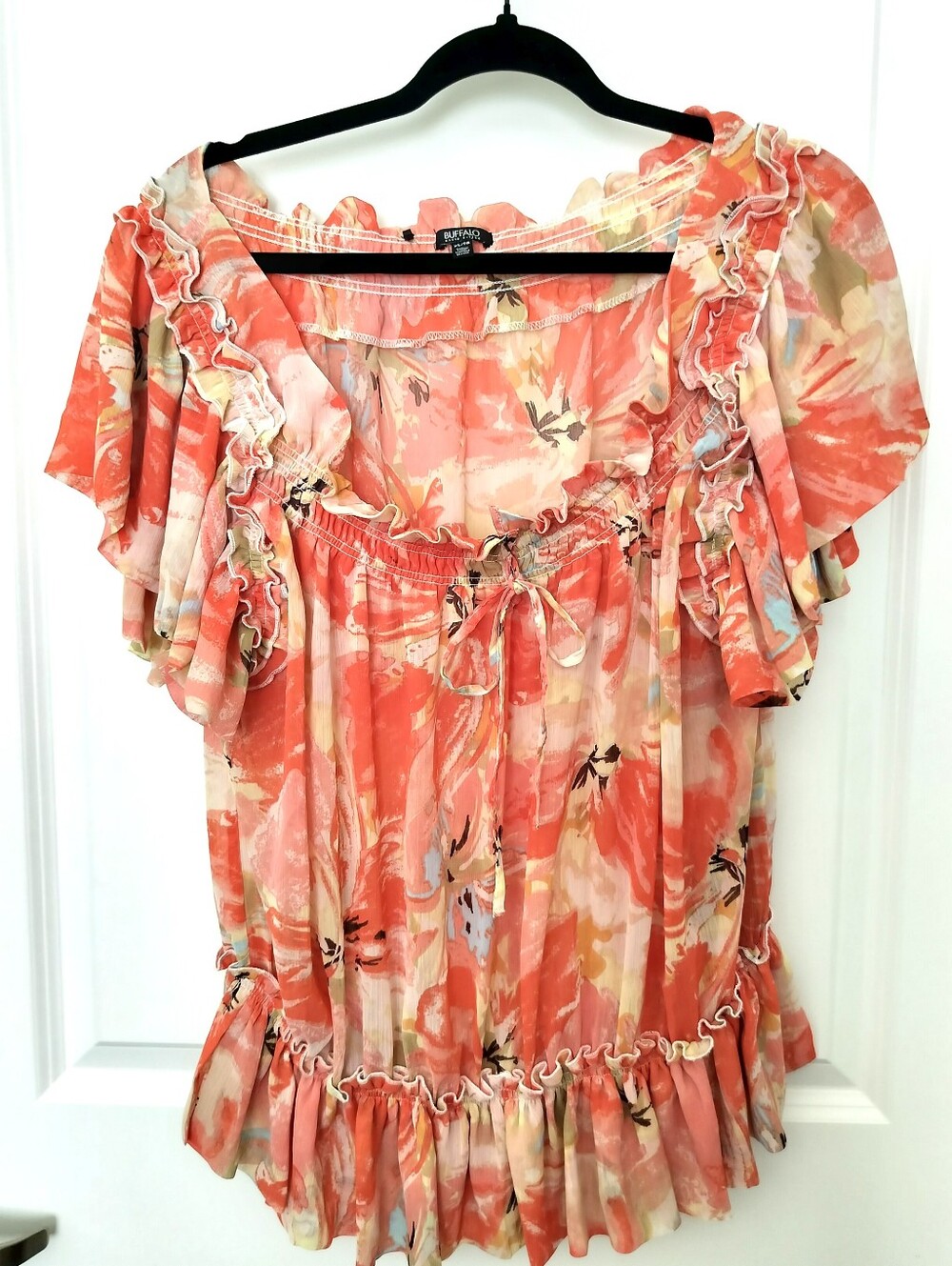 Buffalo David Bitton Women's XL Darling You Floral Ruffletop Peach Coral Smocked